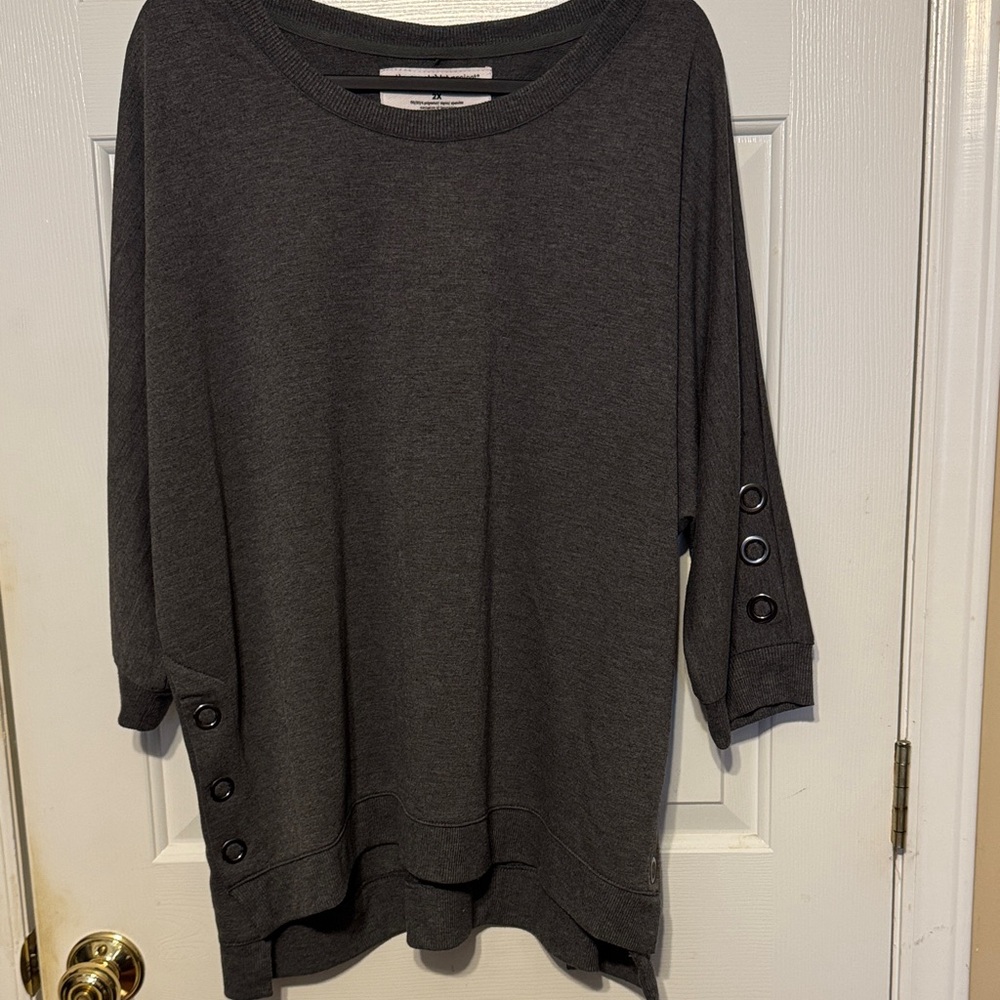 Women’s‎ Dark Gray Button-Sleeve Relaxed Pullover